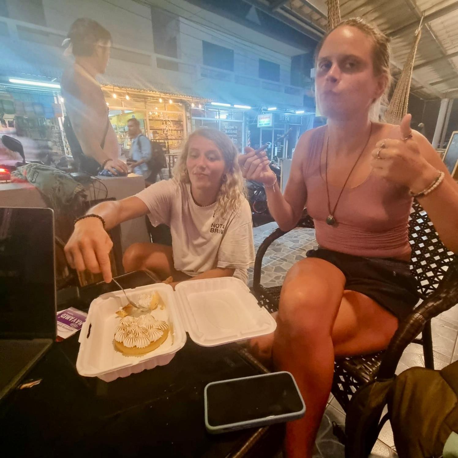 Tiki Tribe Bar & Hostel Koh Tao Exterior photo